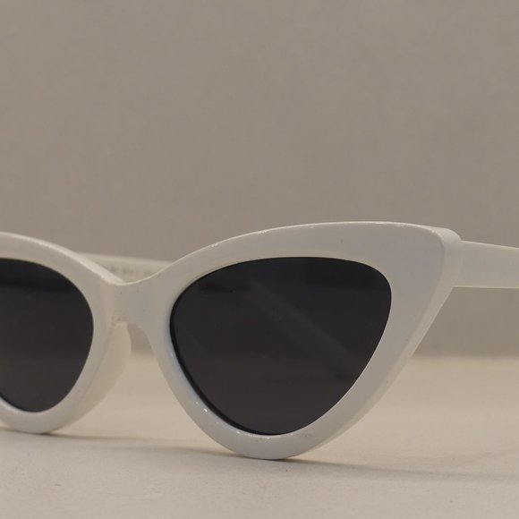 White Cateye A Sunny Place For Shady People Women's Sunglasses - Picture 2 of 5